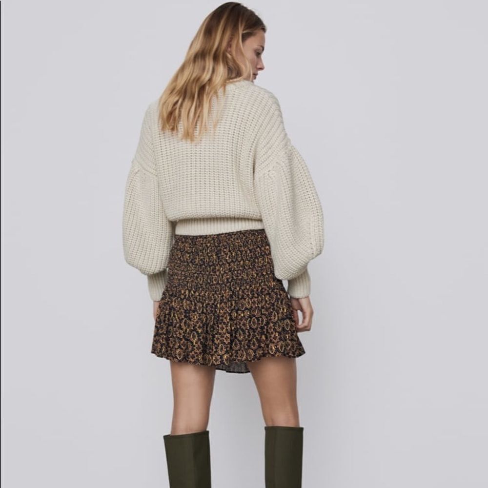 ✨ HP✨ZARA PRINTED MINI SKIRT✨ - Picture 4 of 8